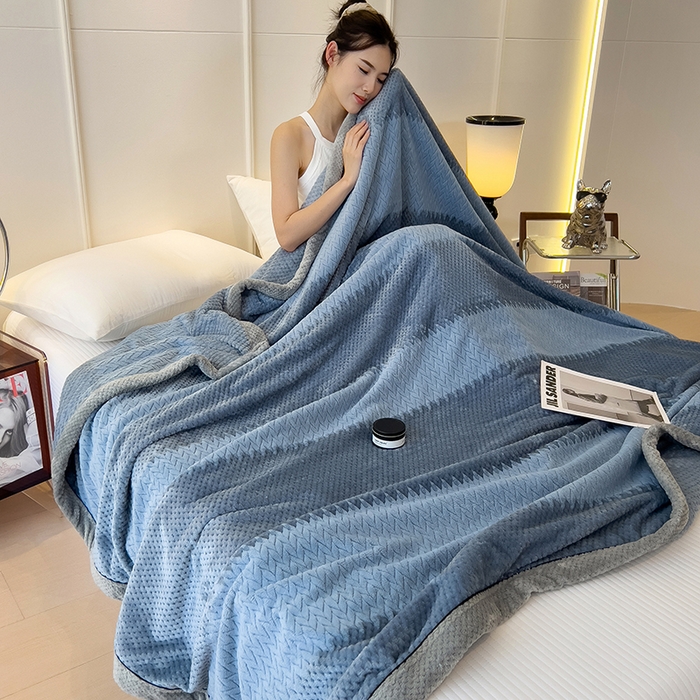 91家纺网 家纺一手货源 找家纺 世纪绒品 2025新款A类撸猫色织牛奶绒多功能毛毯 艾森-兰