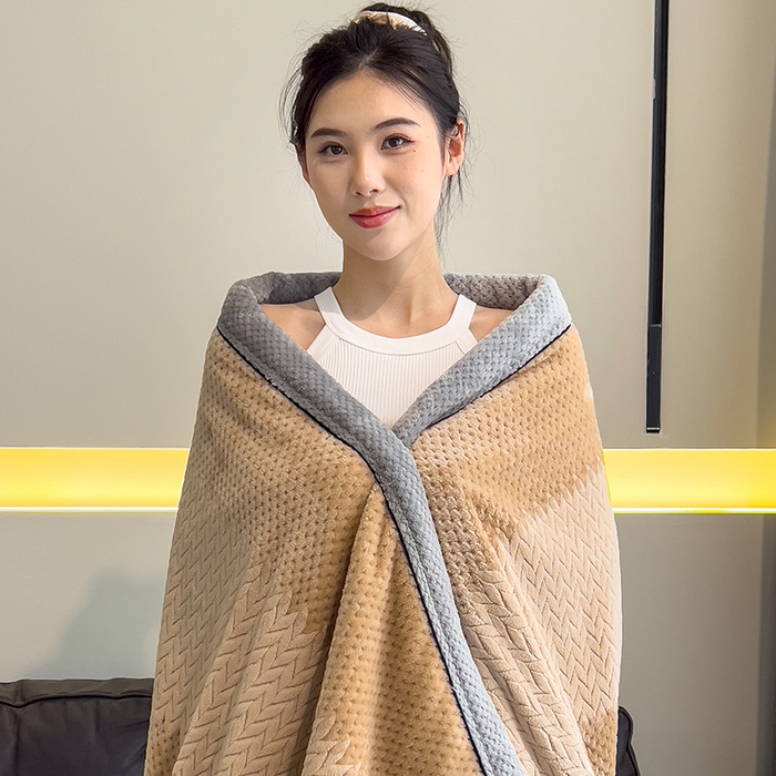 91家纺网 家纺一手货源 找家纺 世纪绒品 2025新款A类撸猫色织牛奶绒多功能毛毯 艾森-咖