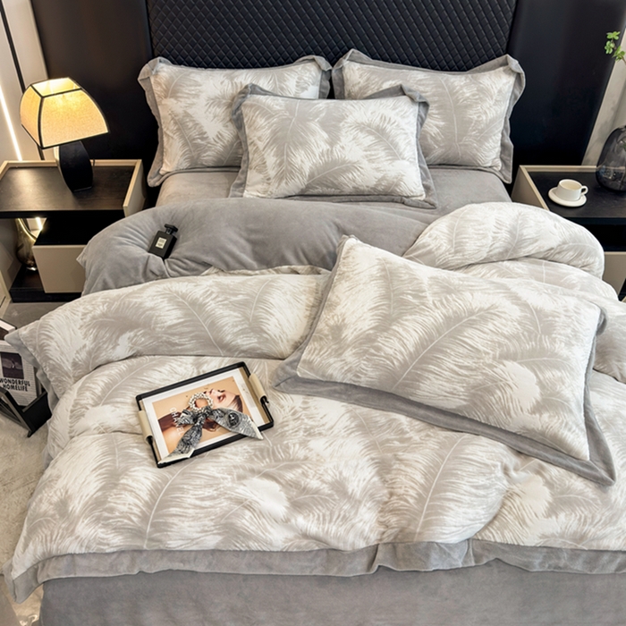 91家纺网 家纺一手货源 找家纺 梦精灵家纺 2025新款高克重加厚雕花牛奶绒四件套 羽毛