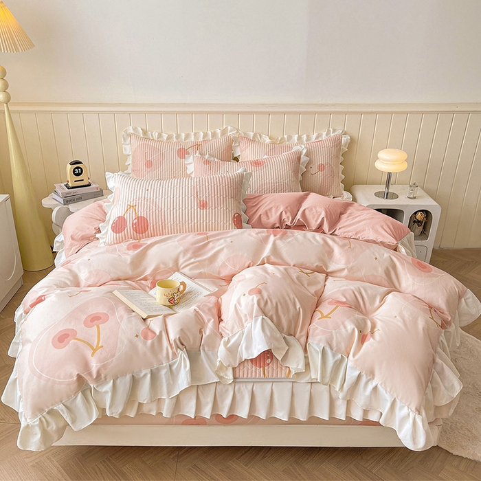 91家纺网 家纺一手货源 找家纺 伊人坊2025新款A类唯美纯棉印花夹棉床笠 纯棉+甜蜜樱桃