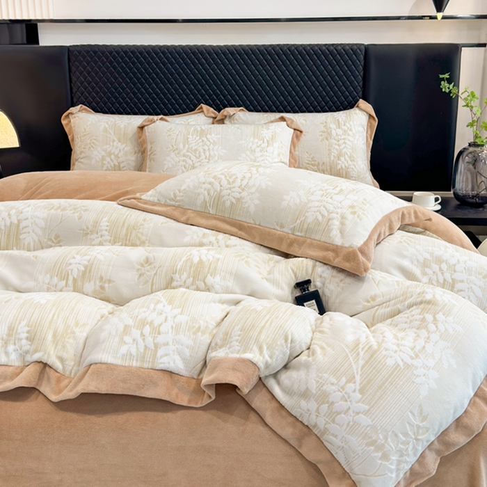 91家纺网 家纺一手货源 找家纺 梦精灵家纺 2025新款高克重加厚雕花牛奶绒四件套 瑞竹