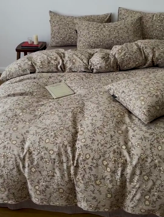 91家纺网 家纺一手货源 找家纺 一比一家纺 2026秋冬新款高克重棉麻原麻复古诧季风原麻四件套-简单款 梅花颂