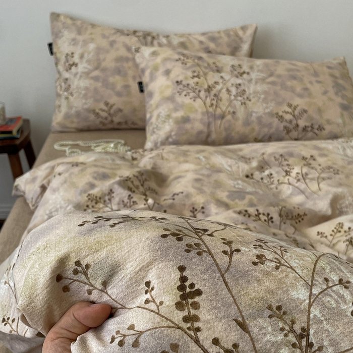 91家纺网 家纺一手货源 找家纺 一比一家纺 2026秋冬新款高克重棉麻原麻复古诧季风原麻四件套-简单款 梦境