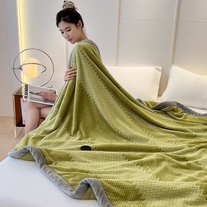 91家纺网 家纺一手货源 找家纺 世纪绒品 2025新款A类撸猫色织牛奶绒多功能毛毯 艾森-绿