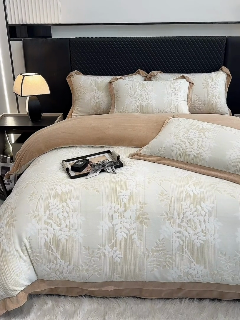 91家纺网 家纺一手货源 找家纺 梦精灵家纺 2025新款高克重加厚雕花牛奶绒四件套 瑞竹