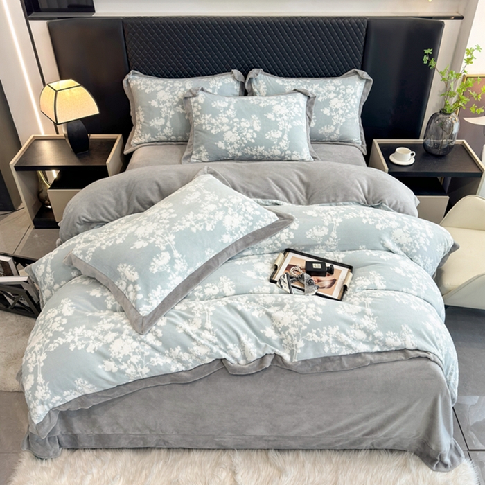 91家纺网 家纺一手货源 找家纺 梦精灵家纺 2025新款高克重加厚雕花牛奶绒四件套 暖意