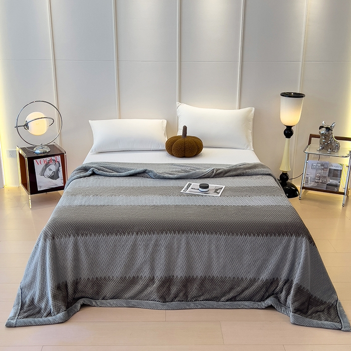 91家纺网 家纺一手货源 找家纺 世纪绒品 2025新款A类撸猫色织牛奶绒多功能毛毯 艾森-深灰