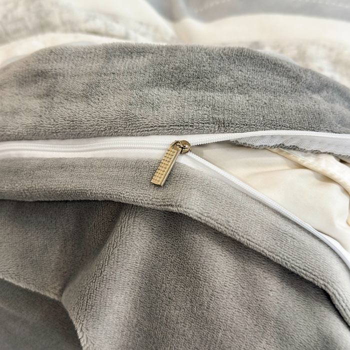 91家纺网 家纺一手货源 找家纺 梦精灵家纺 2025新款高克重加厚雕花牛奶绒四件套 赫纹