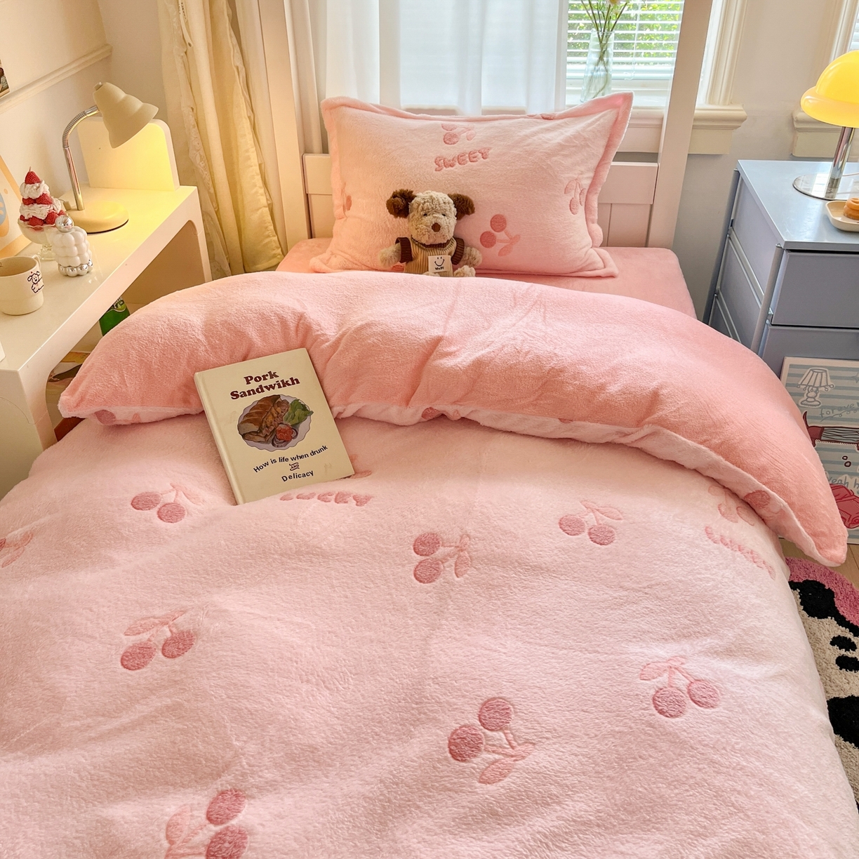 91家纺网 家纺一手货源 找家纺 （总）川悦生活 2025新款立体雪花绒印花四件套学生床系列一场景二