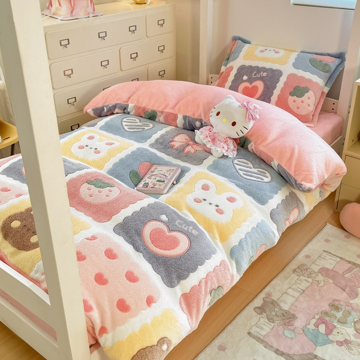 91家纺网 家纺一手货源 找家纺 川悦生活 2025新款立体雪花绒印花四件套学生床系列一场景一 甜蜜日常粉