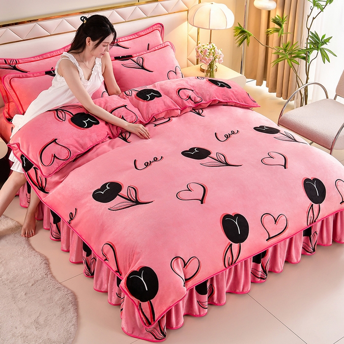 91家纺网 家纺一手货源 找家纺 馨梦缘 2025直播爆款8.5斤牛奶绒四件套加厚保暖床裙金貂绒 爱心暖暖