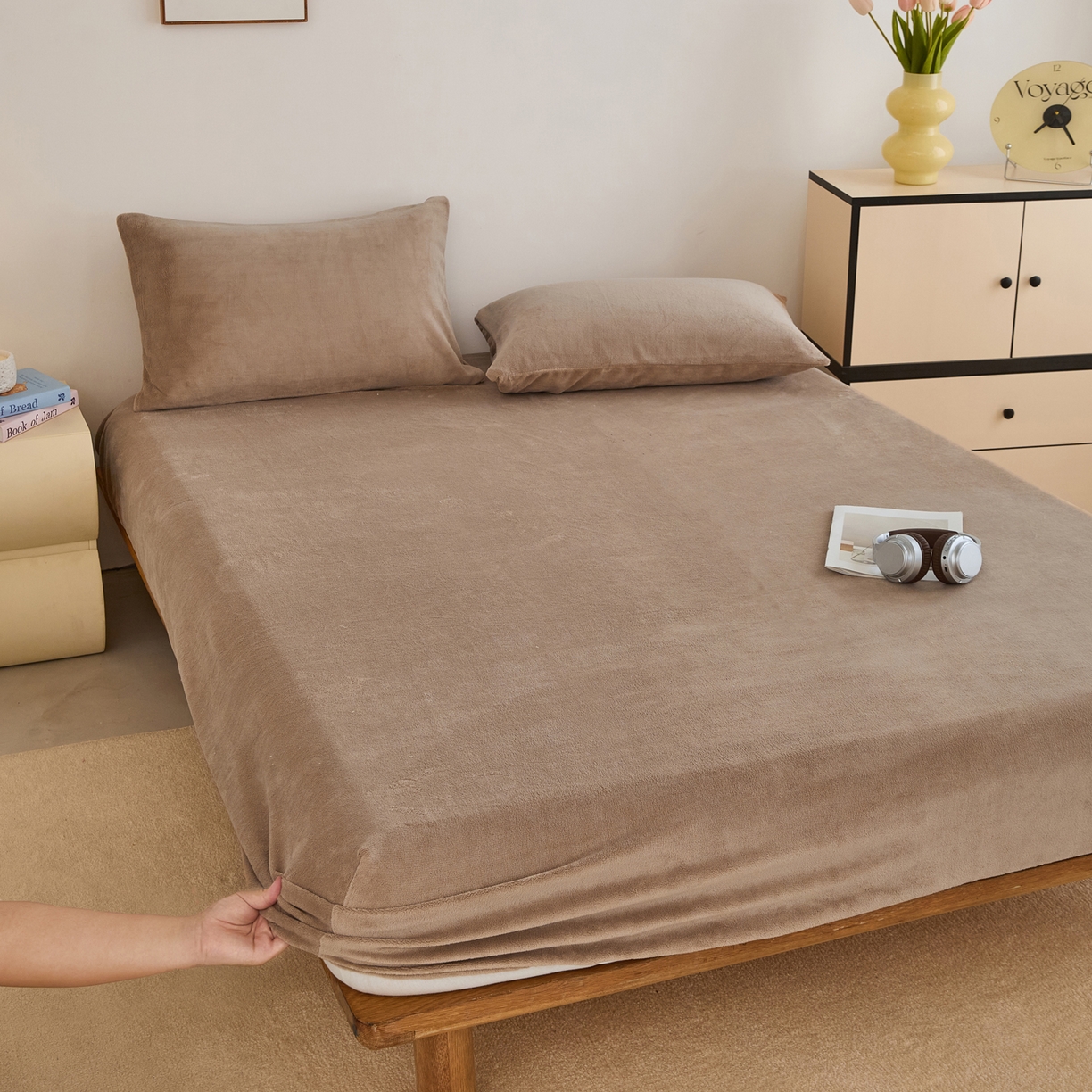 91家纺网 家纺一手货源 找家纺 曼町家居 2025新款高克重柔软牛奶绒床笠单床笠床笠单件 奶茶咖