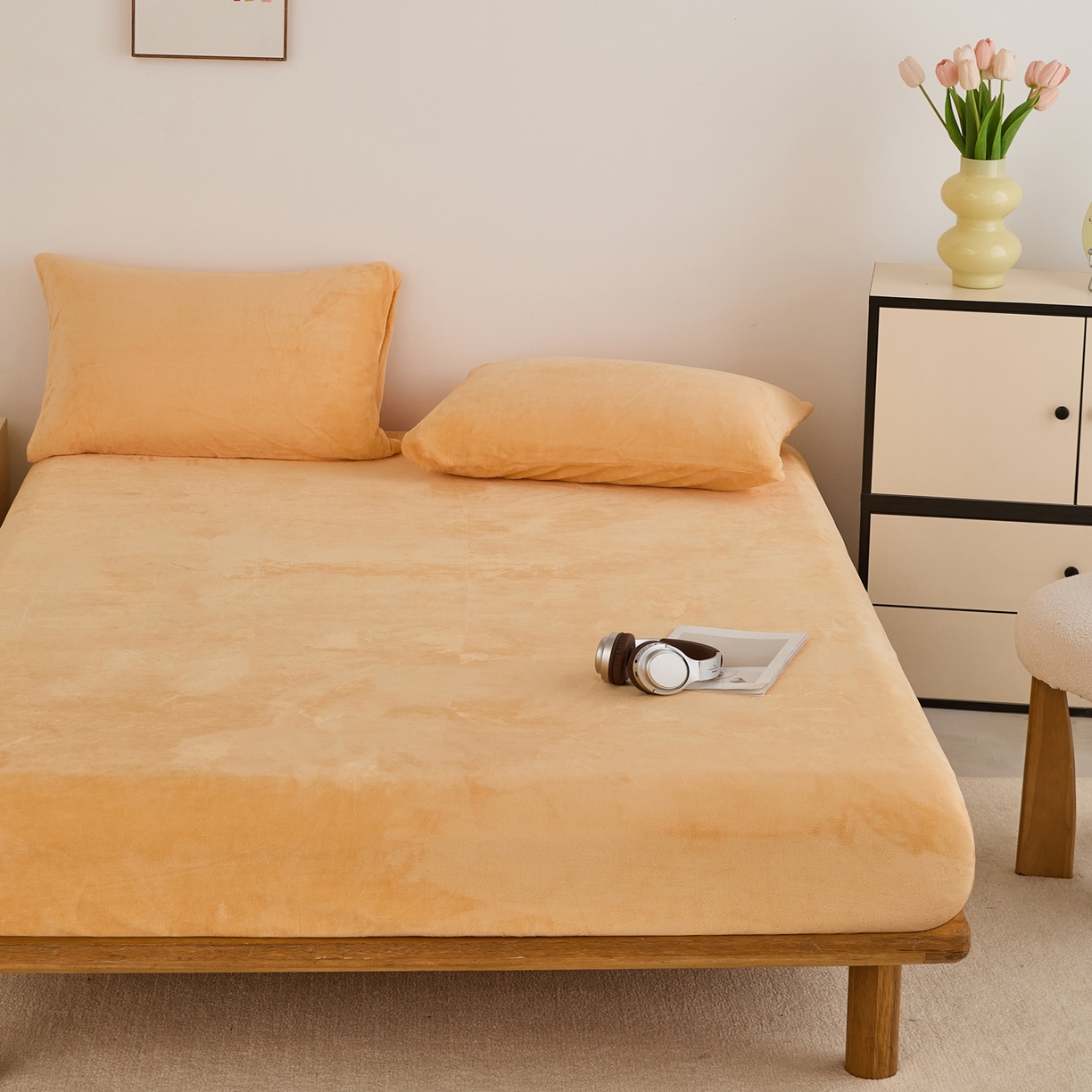 91家纺网 家纺一手货源 找家纺 曼町家居 2025新款高克重柔软牛奶绒床笠单床笠床笠单件 雏菊黄