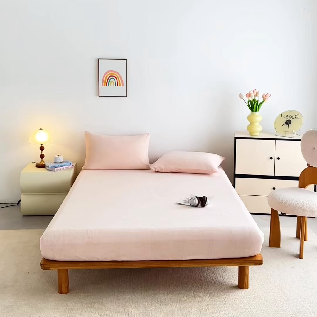 91家纺网 家纺一手货源 找家纺 曼町家居 2025新款高克重柔软牛奶绒床笠单床笠床笠单件 蜜桃粉