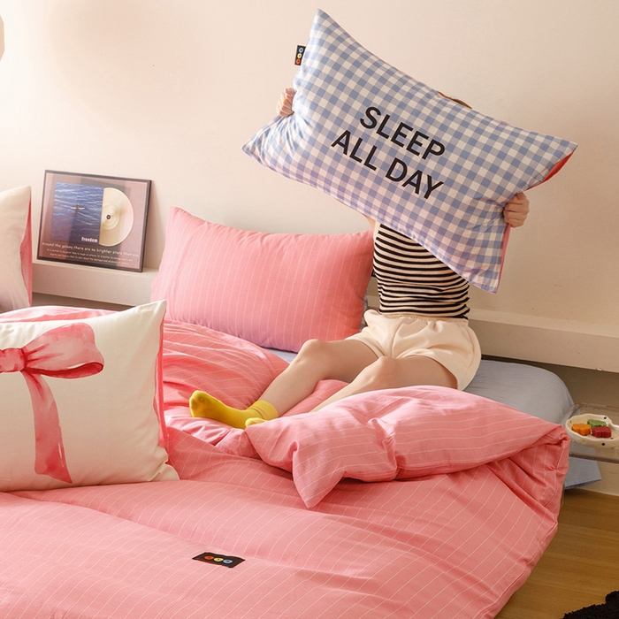 91家纺网 家纺一手货源 找家纺 RYB红黄兰 2025新款ins慵懒风撞色系全棉四件套学生季宿舍床纯棉三件套 蓝粉礼物