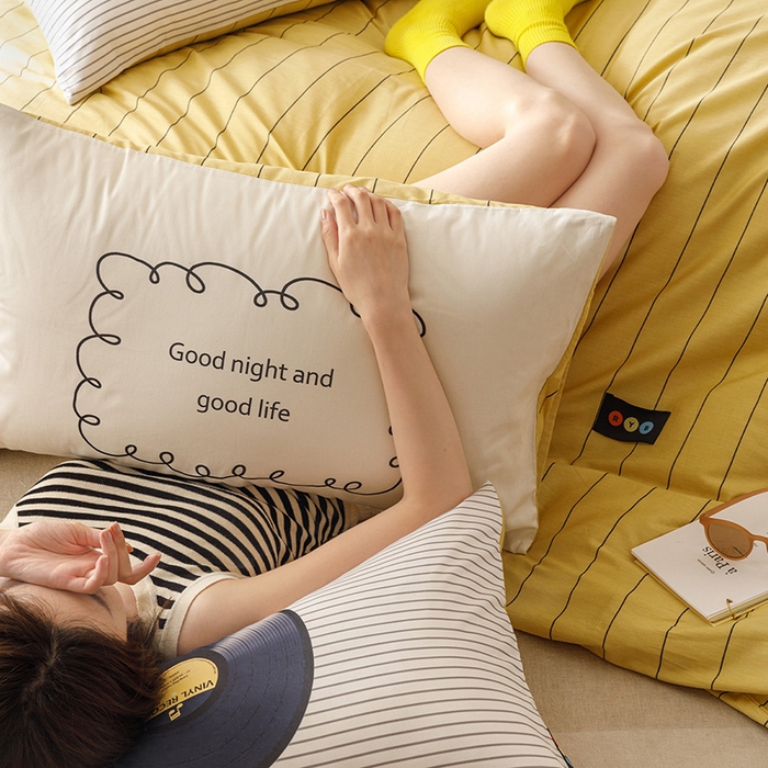 91家纺网 家纺一手货源 找家纺 RYB红黄兰 2025新款ins慵懒风撞色系全棉四件套学生季宿舍床纯棉三件套 复古唱片