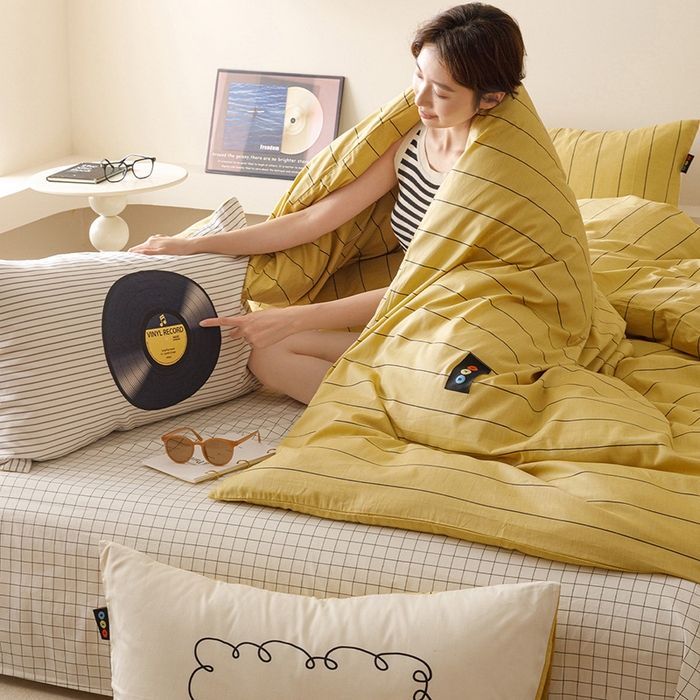 91家纺网 家纺一手货源 找家纺 RYB红黄兰 2025新款ins慵懒风撞色系全棉四件套学生季宿舍床纯棉三件套 复古唱片