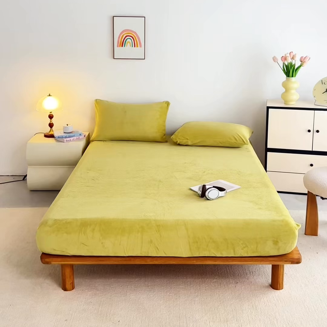 91家纺网 家纺一手货源 找家纺 曼町家居 2025新款高克重柔软牛奶绒床笠单床笠床笠单件 抹茶绿