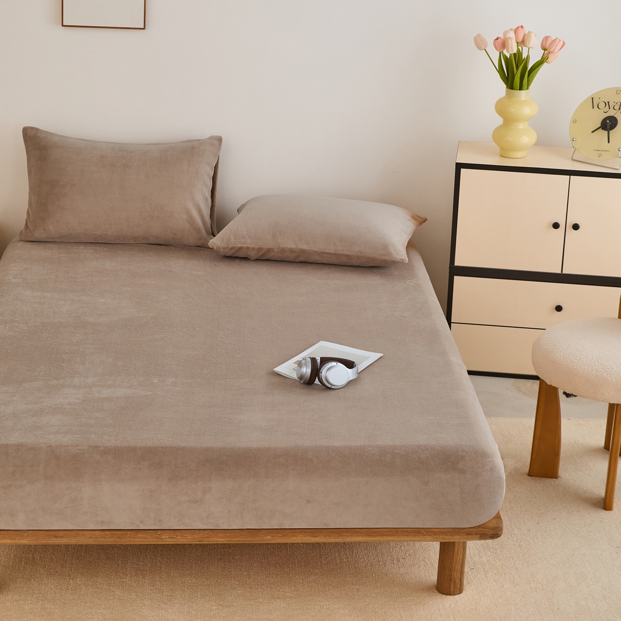 91家纺网 家纺一手货源 找家纺 曼町家居 2025新款高克重柔软牛奶绒床笠单床笠床笠单件 奶茶咖