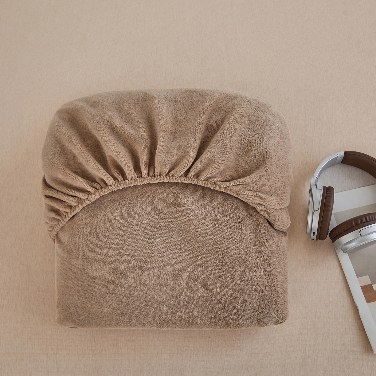 91家纺网 家纺一手货源 找家纺 曼町家居 2025新款高克重柔软牛奶绒床笠单床笠床笠单件 奶茶咖