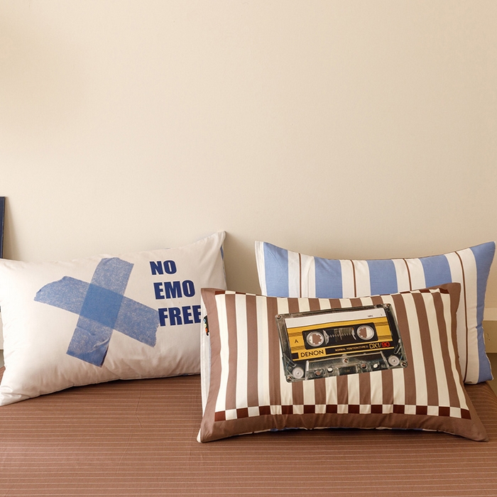 91家纺网 家纺一手货源 找家纺 RYB红黄兰 2025新款ins慵懒风撞色系全棉四件套学生季宿舍床纯棉三件套 蓝咖磁带