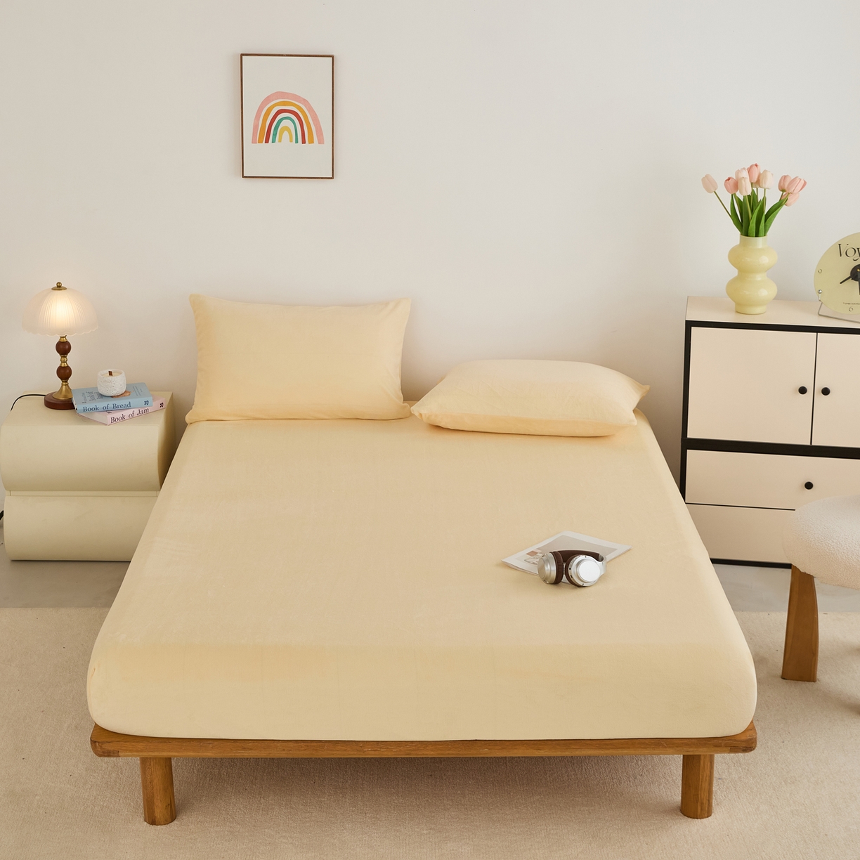 91家纺网 家纺一手货源 找家纺 曼町家居 2025新款高克重柔软牛奶绒床笠单床笠床笠单件 芝士黄