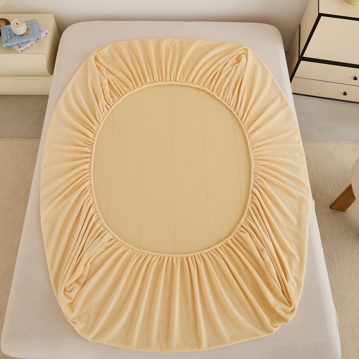 91家纺网 家纺一手货源 找家纺 曼町家居 2025新款高克重柔软牛奶绒床笠单床笠床笠单件 芝士黄