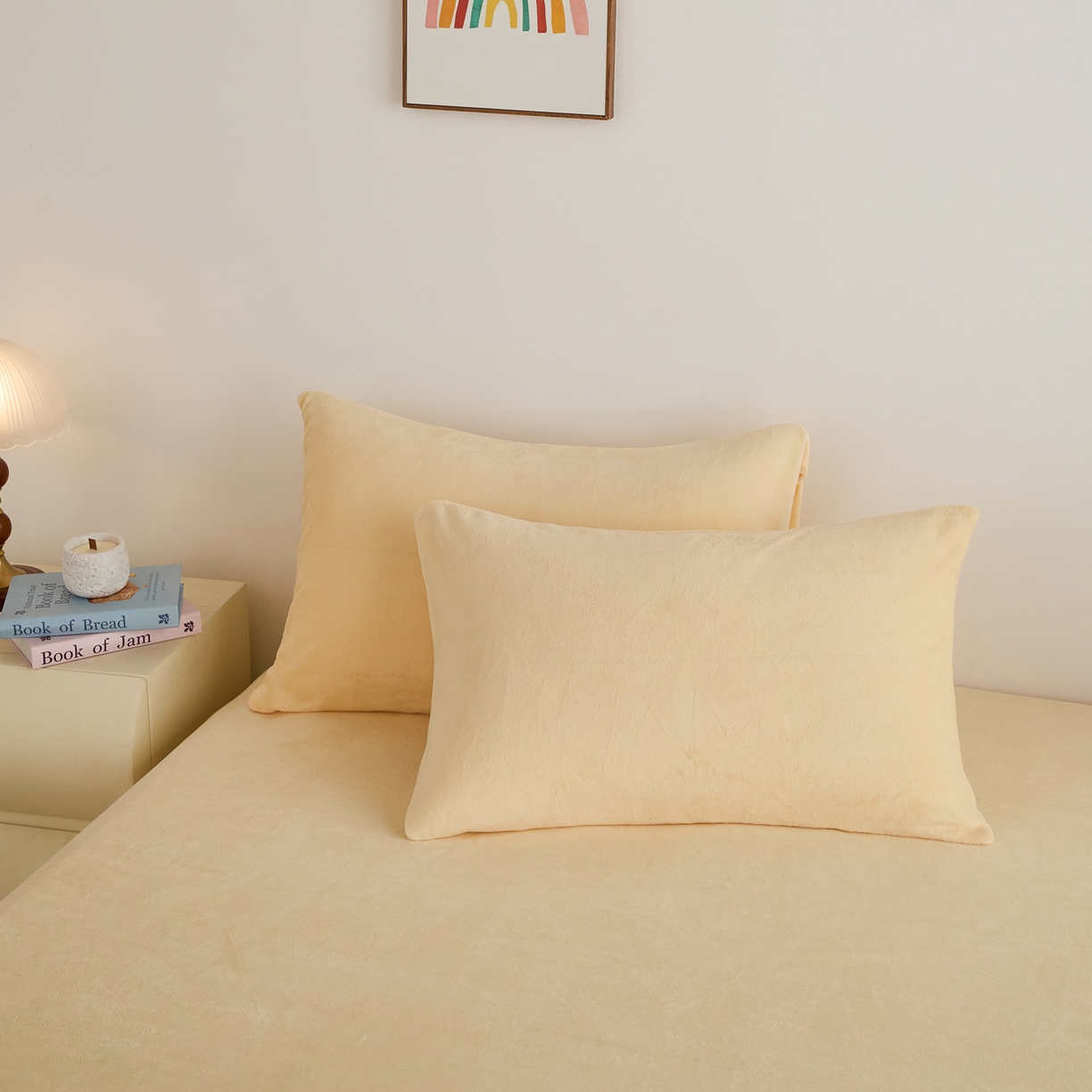 91家纺网 家纺一手货源 找家纺 曼町家居 2025新款高克重柔软牛奶绒床笠单床笠床笠单件 芝士黄