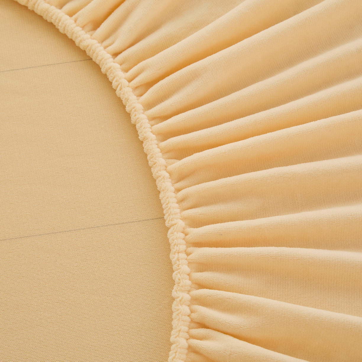 91家纺网 家纺一手货源 找家纺 曼町家居 2025新款高克重柔软牛奶绒床笠单床笠床笠单件 芝士黄