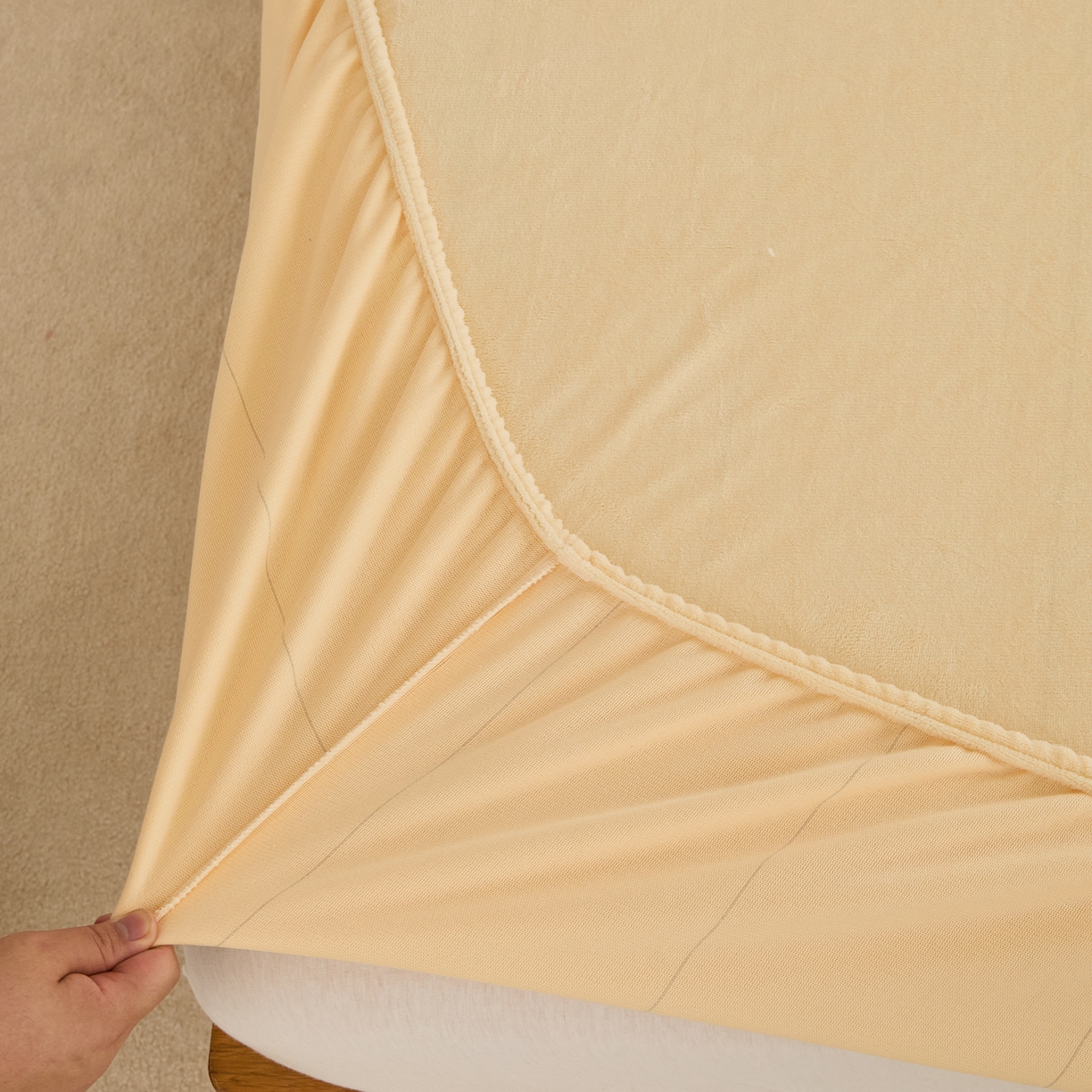 91家纺网 家纺一手货源 找家纺 曼町家居 2025新款高克重柔软牛奶绒床笠单床笠床笠单件 芝士黄