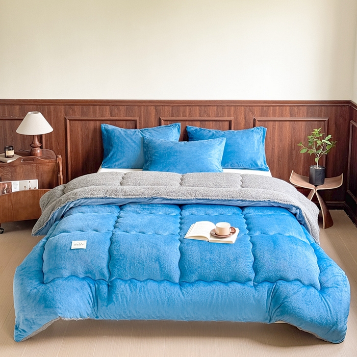 91家纺网 家纺一手货源 找家纺 吉祥家纺 2023新款牛奶绒羊羔绒春秋被冬被被芯跨境电商爆款宾利蓝+灰