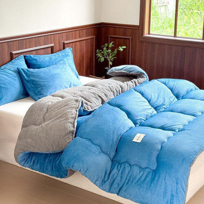 91家纺网 家纺一手货源 找家纺 吉祥家纺 2023新款牛奶绒羊羔绒春秋被冬被被芯跨境电商爆款宾利蓝+灰