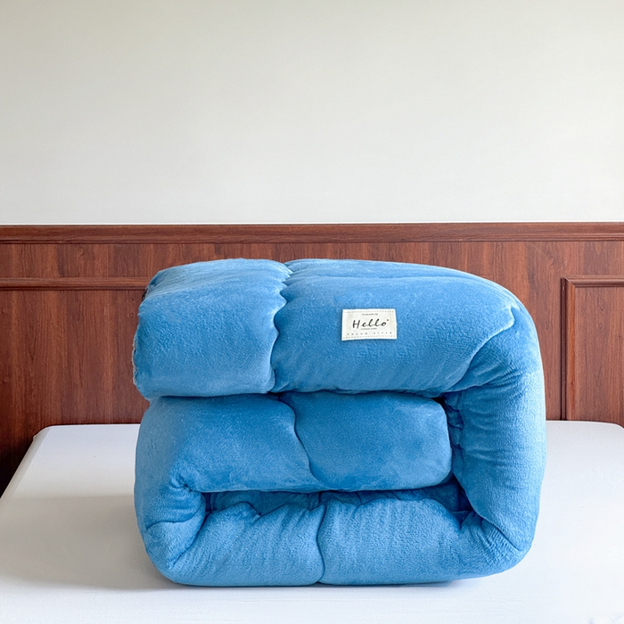 91家纺网 家纺一手货源 找家纺 吉祥家纺 2023新款牛奶绒羊羔绒春秋被冬被被芯跨境电商爆款宾利蓝+灰