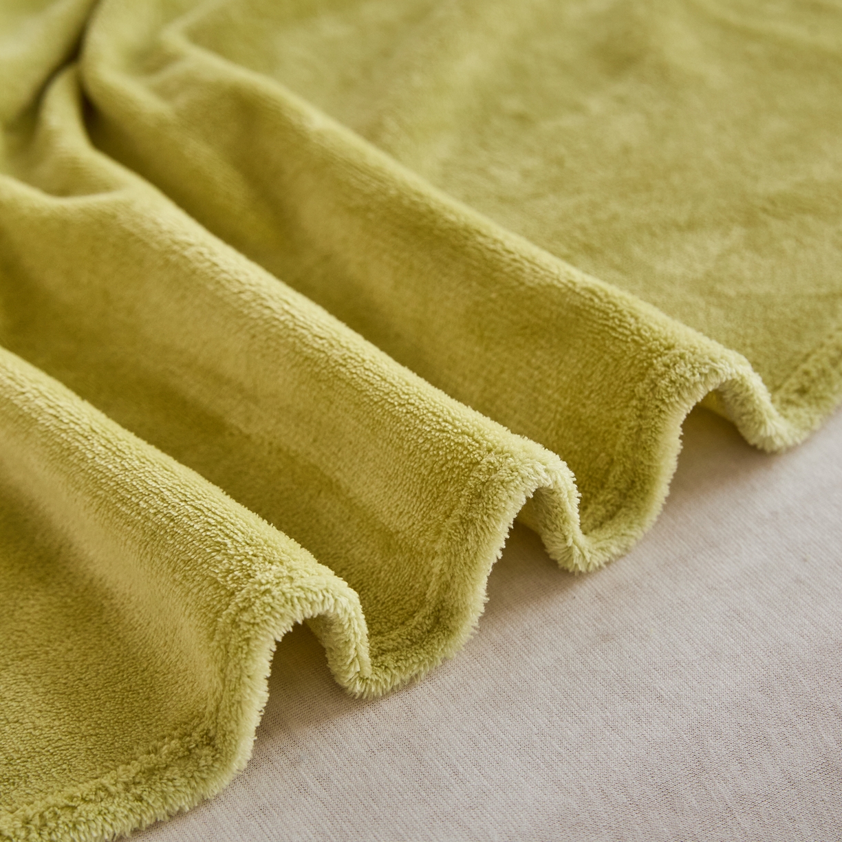 91家纺网 家纺一手货源 找家纺 曼町家居 2025新款高克重牛奶绒床单单床单床单单件 抹茶绿