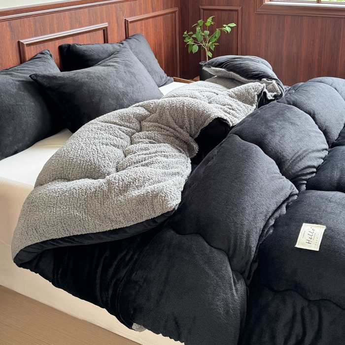 91家纺网 家纺一手货源 找家纺 吉祥家纺 2023新款牛奶绒羊羔绒春秋被冬被被芯跨境电商爆款纯黑+灰