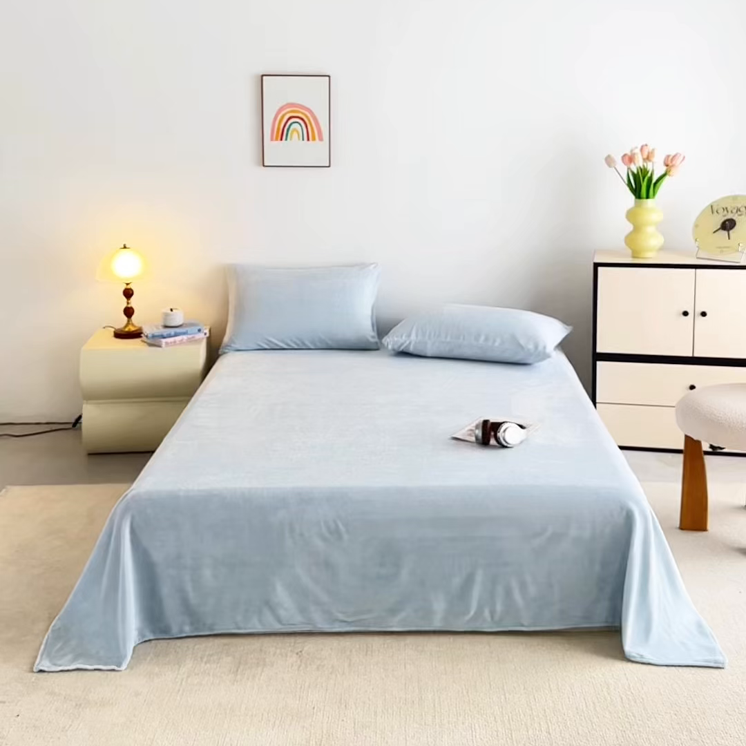 91家纺网 家纺一手货源 找家纺 曼町家居 2025新款高克重牛奶绒床单单床单床单单件 天空蓝
