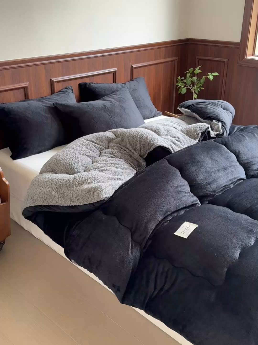 91家纺网 家纺一手货源 找家纺 吉祥家纺 2023新款牛奶绒羊羔绒春秋被冬被被芯跨境电商爆款纯黑+灰