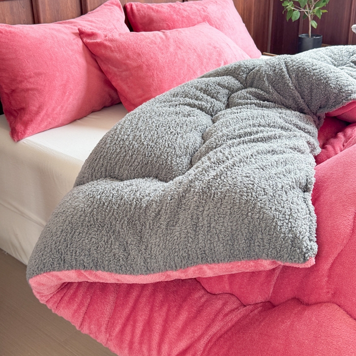 91家纺网 家纺一手货源 找家纺 吉祥家纺 2023新款牛奶绒羊羔绒春秋被冬被被芯跨境电商爆款豆沙+灰