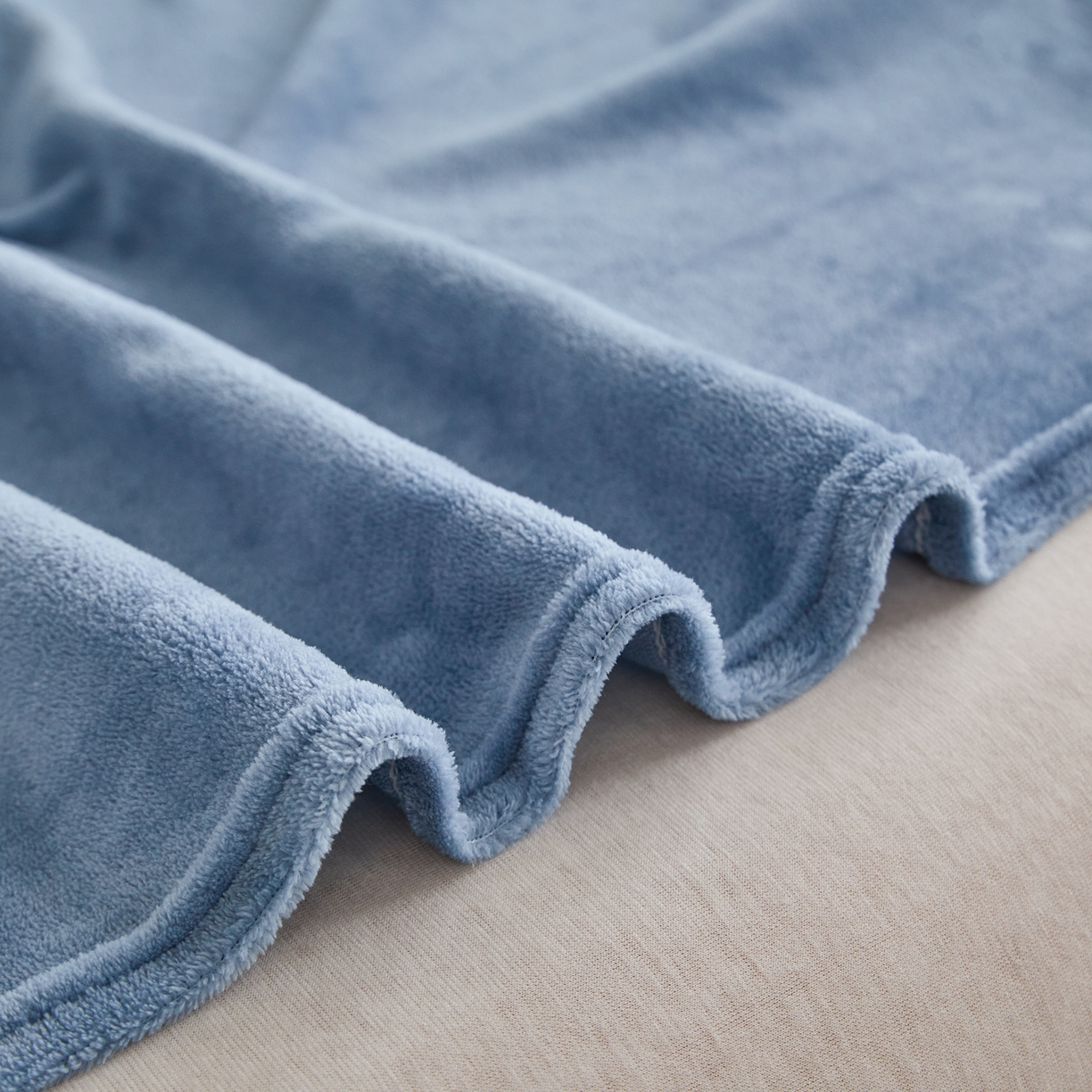 91家纺网 家纺一手货源 找家纺 曼町家居 2025新款高克重牛奶绒床单单床单床单单件 雾蓝