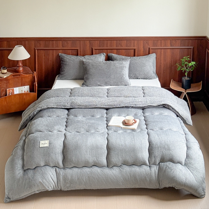 91家纺网 家纺一手货源 找家纺 吉祥家纺 2023新款牛奶绒羊羔绒春秋被冬被被芯跨境电商爆款绅士灰+灰