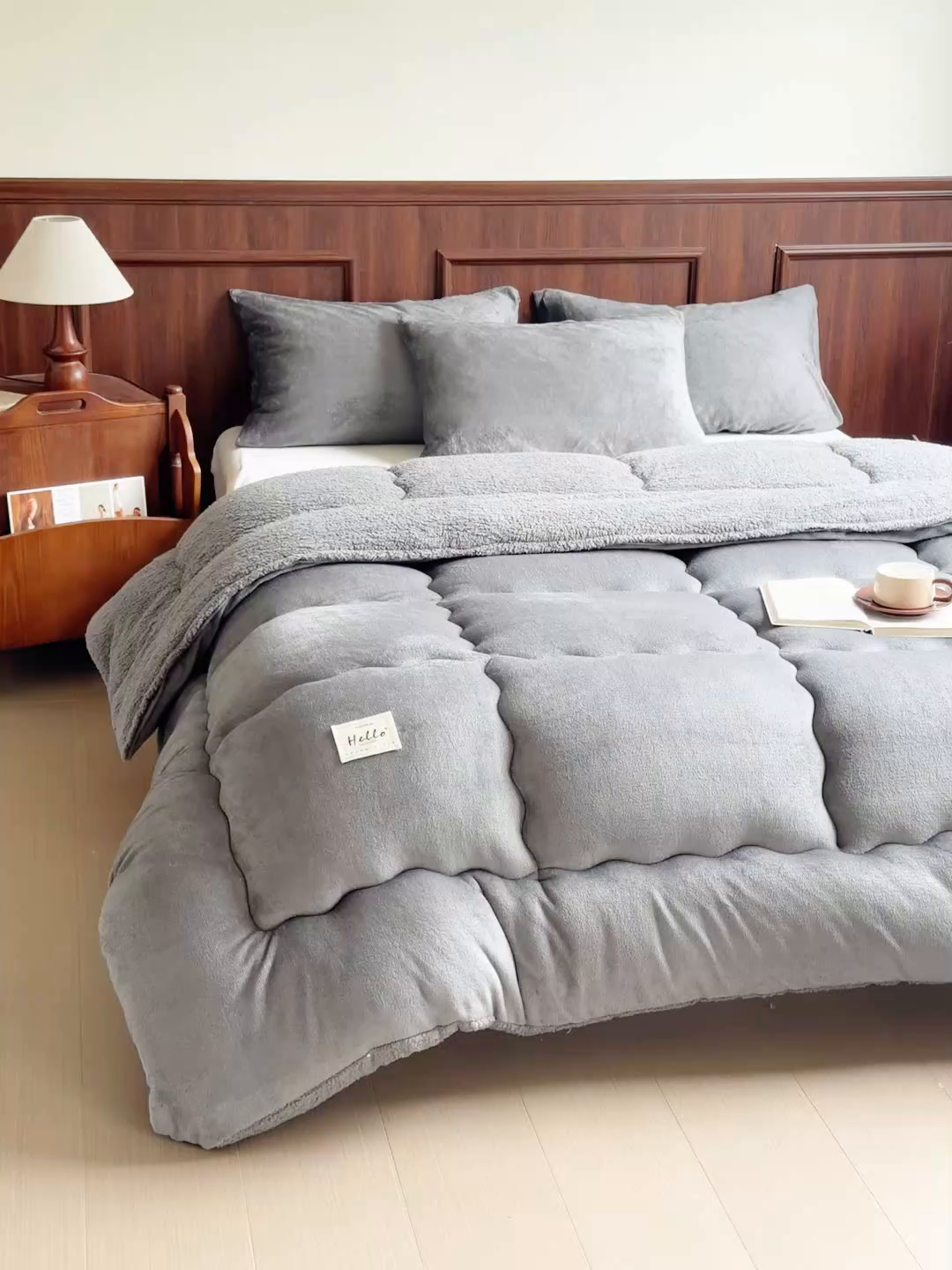 91家纺网 家纺一手货源 找家纺 吉祥家纺 2023新款牛奶绒羊羔绒春秋被冬被被芯跨境电商爆款绅士灰+灰