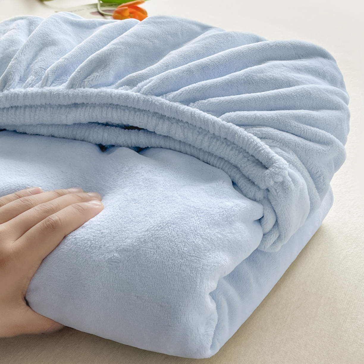 91家纺网 家纺一手货源 找家纺 酱子 2025新款牛奶绒简约纯色床笠 奶蓝-cl