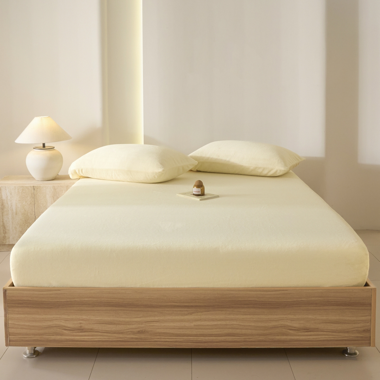 91家纺网 家纺一手货源 找家纺 酱子 2025新款牛奶绒简约纯色床笠 奶昔黄-cl