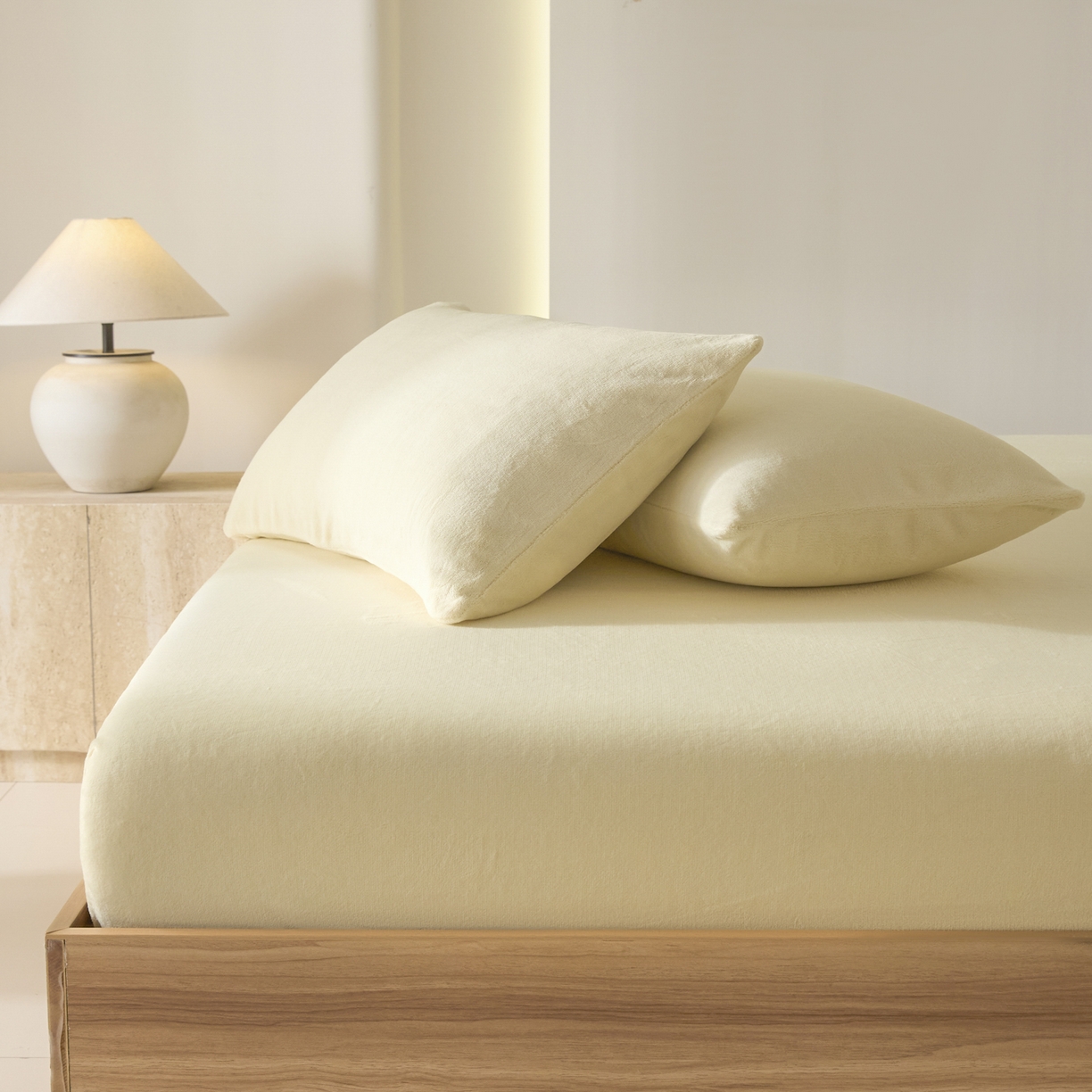 91家纺网 家纺一手货源 找家纺 酱子 2025新款牛奶绒简约纯色床笠 奶昔黄-cl