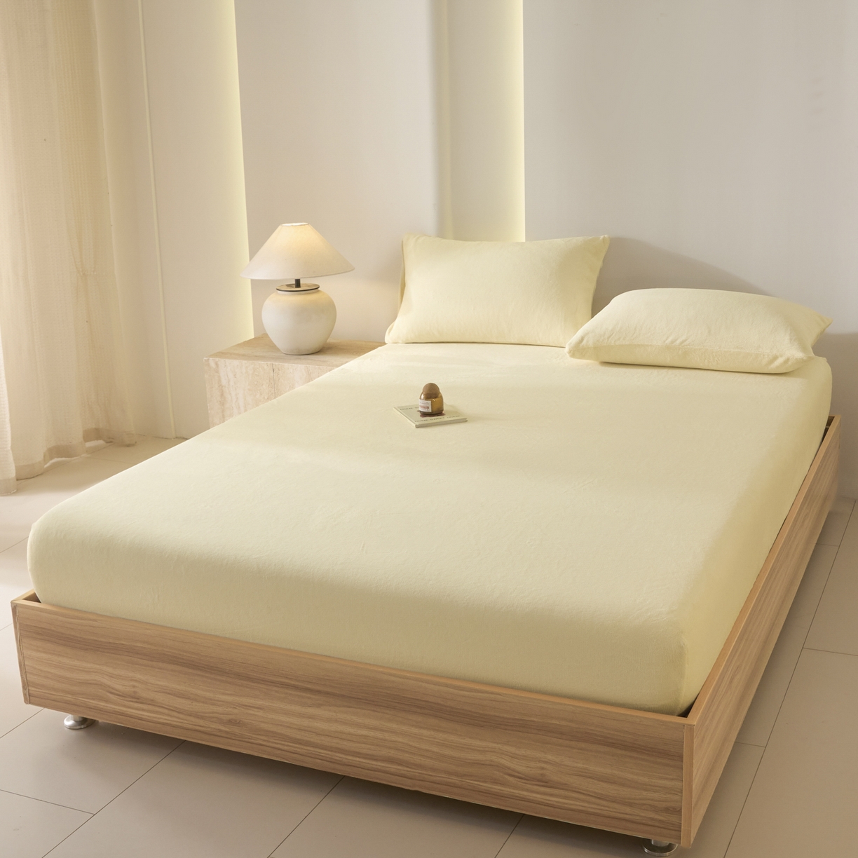 91家纺网 家纺一手货源 找家纺 酱子 2025新款牛奶绒简约纯色床笠 奶昔黄-cl