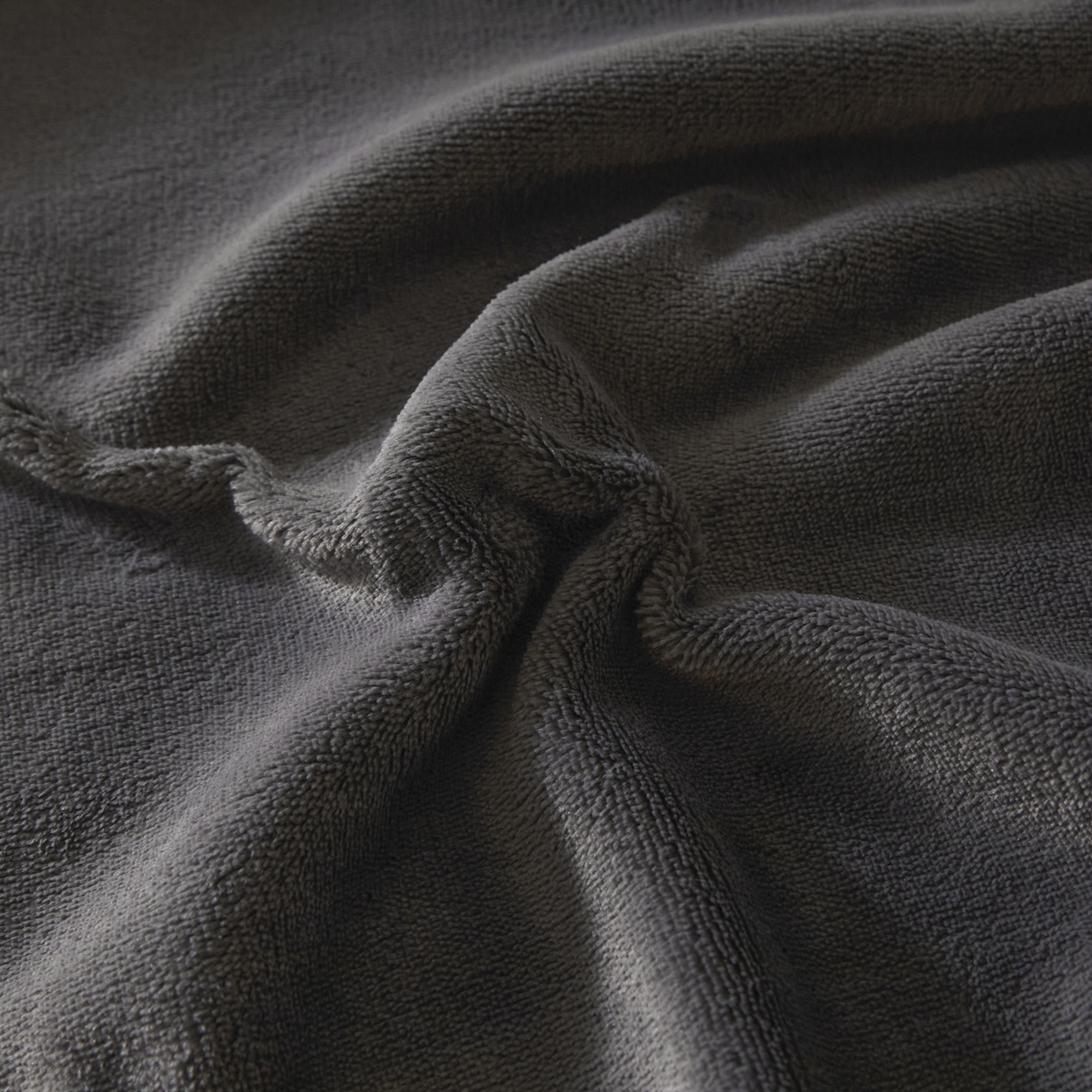 91家纺网 家纺一手货源 找家纺 酱子 2025新款牛奶绒简约纯色床笠 深灰-cl