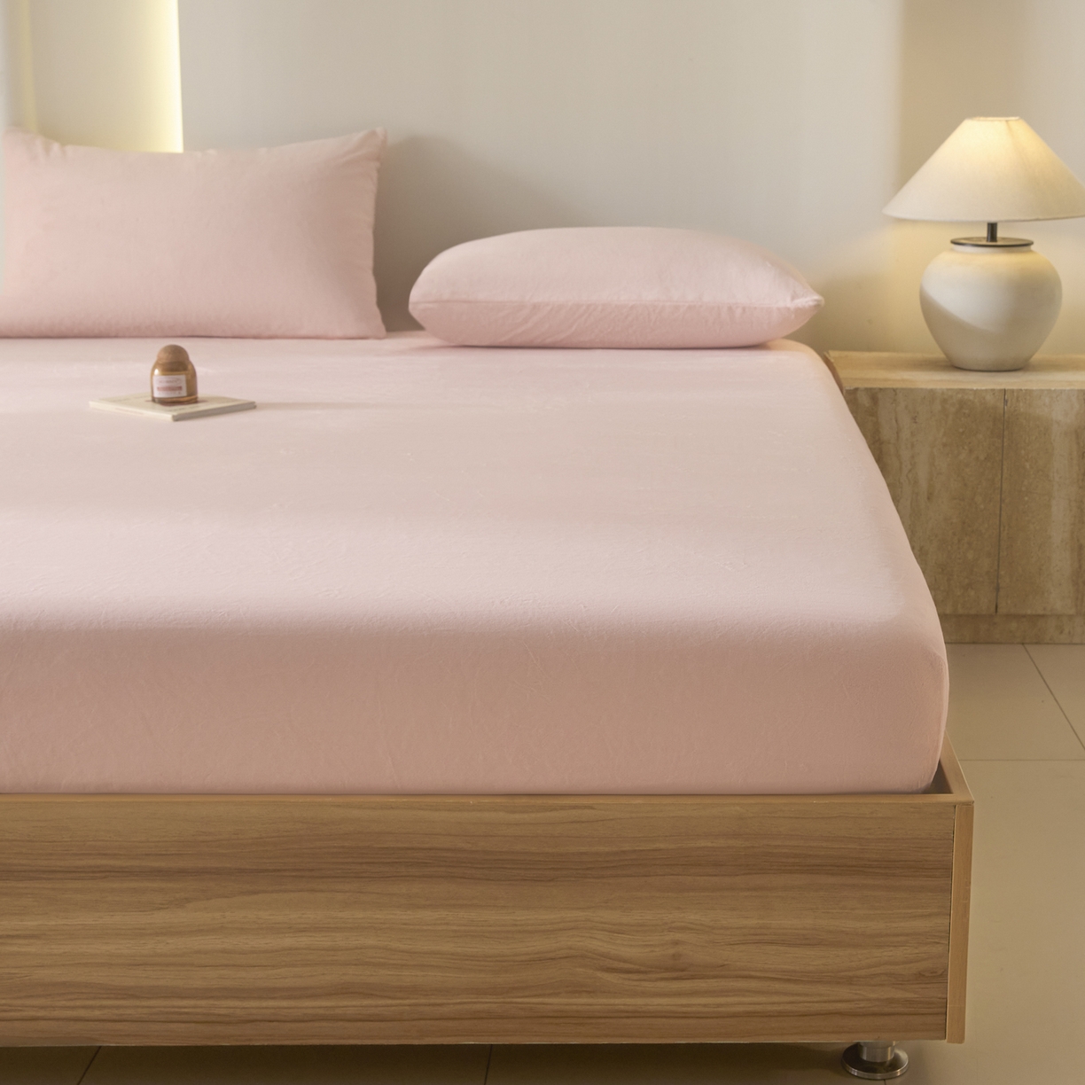 91家纺网 家纺一手货源 找家纺 酱子 2025新款牛奶绒简约纯色床笠 桃粉-cl