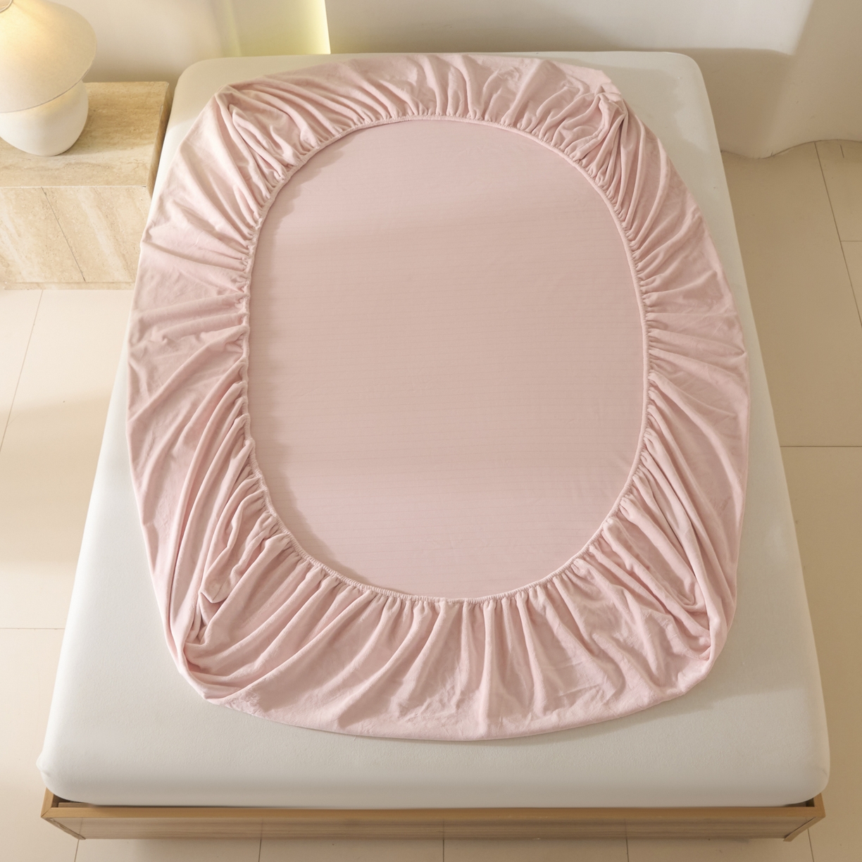 91家纺网 家纺一手货源 找家纺 酱子 2025新款牛奶绒简约纯色床笠 桃粉-cl