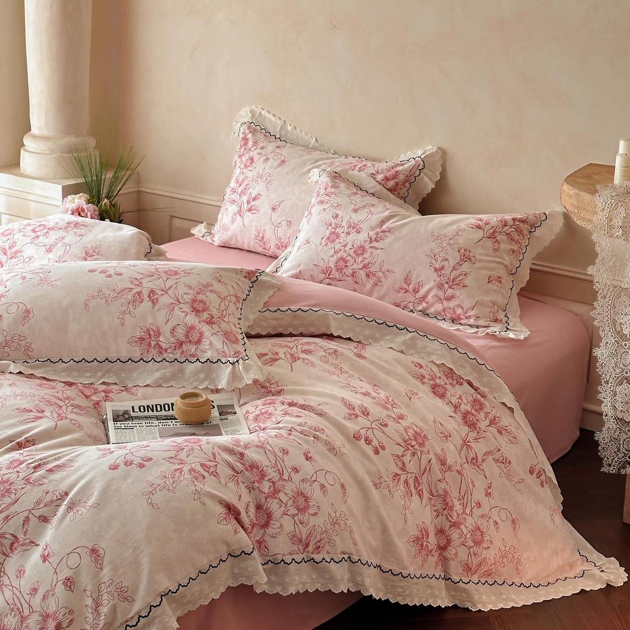 91家纺网 家纺一手货源 找家纺 涵宸家纺 2025新款全棉磨毛印花四件套-雅漾 花禧-红