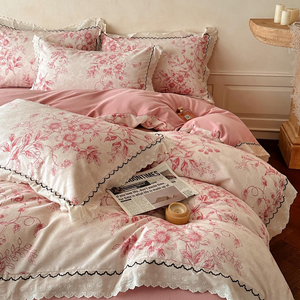 91家纺网 家纺一手货源 找家纺 涵宸家纺 2025新款全棉磨毛印花四件套-雅漾 花禧-红